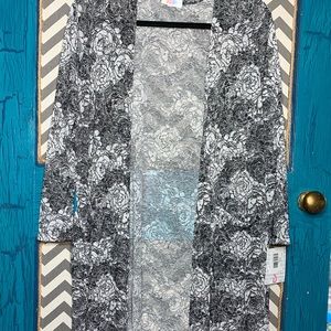 NWT LuLaRoe small Sarah. Black and white roses